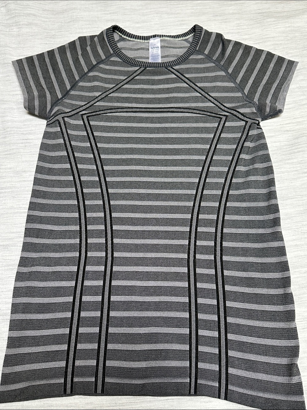 Ivivva by Lululemon Short Sleeve Top